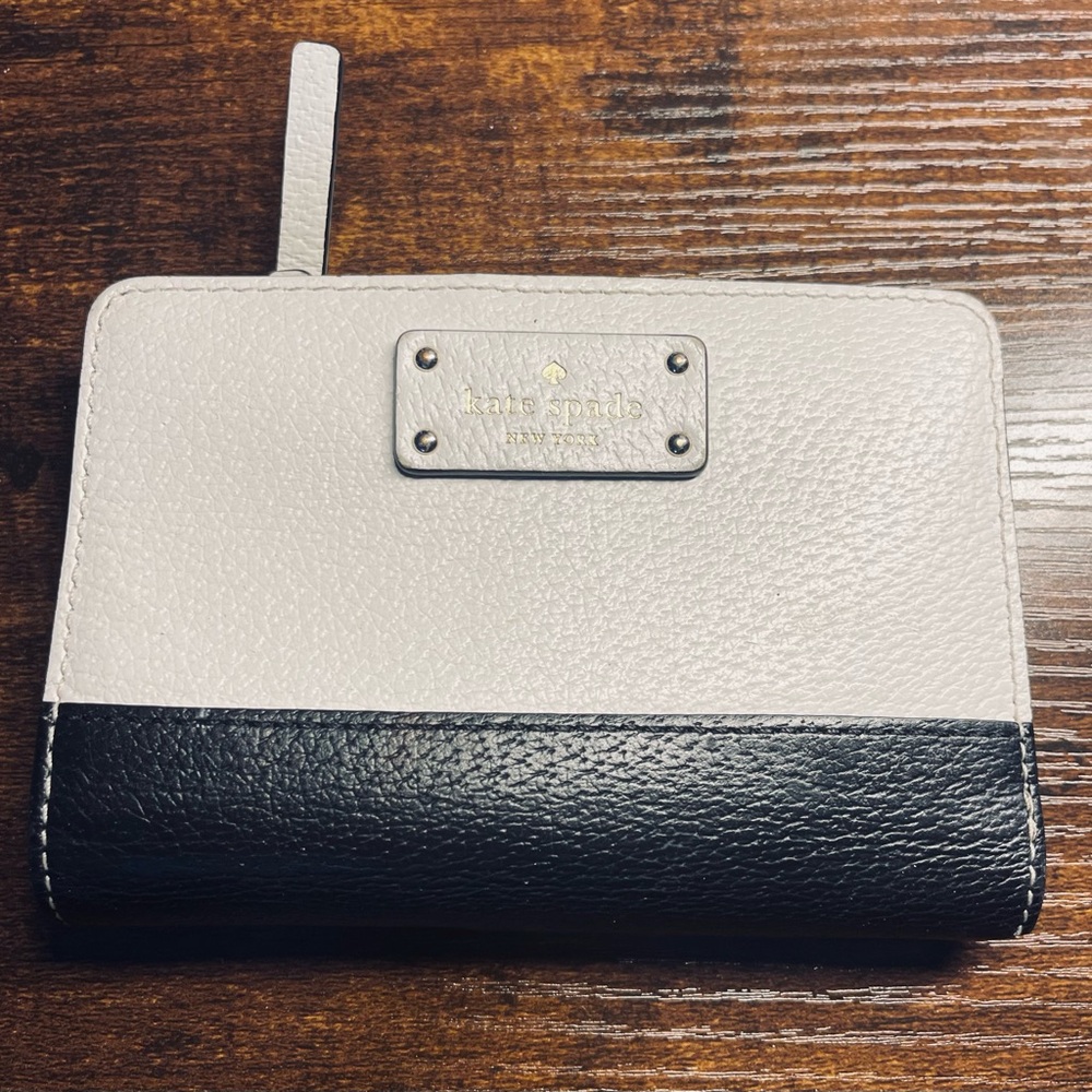 Kate ♠️ Spade wallet
